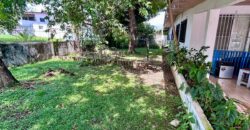 Vendo amplia casa en esquina en Chanis, frente al parque de Chanis