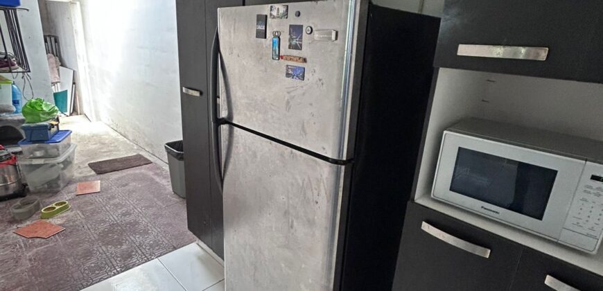 Vendo amplia casa en esquina en Chanis, frente al parque de Chanis