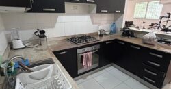 Vendo amplia casa en esquina en Chanis, frente al parque de Chanis