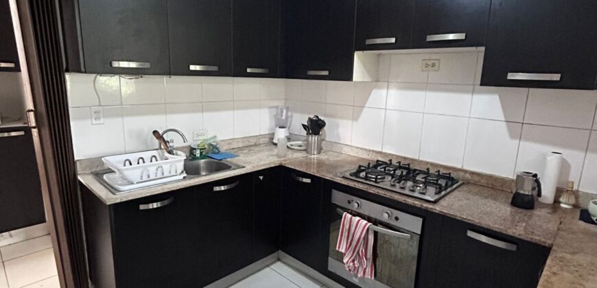 Vendo amplia casa en esquina en Chanis, frente al parque de Chanis