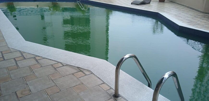 Vendo hermoso y céntrico apartamento en Marbella / Av. Balboa