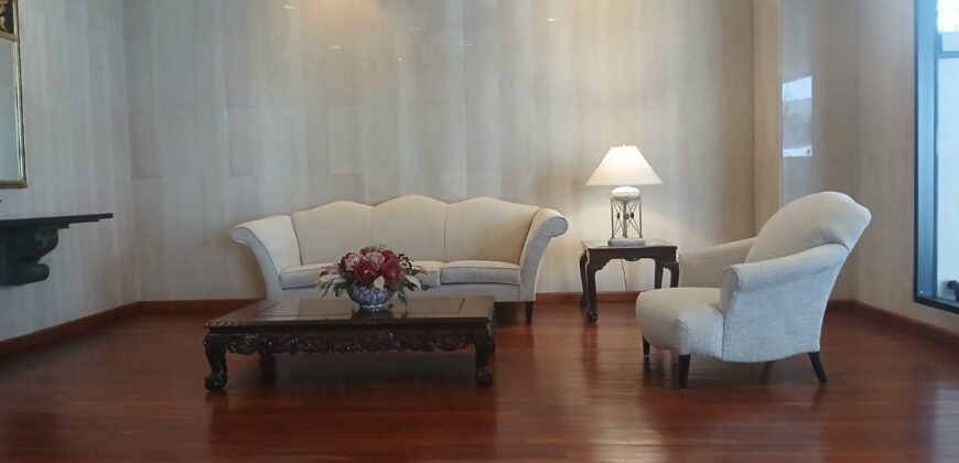 Vendo hermoso y céntrico apartamento en Marbella / Av. Balboa