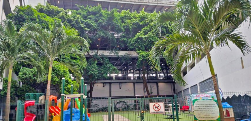 Vendo hermoso y céntrico apartamento en Marbella / Av. Balboa