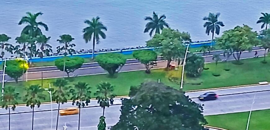 Vendo hermoso y céntrico apartamento en Marbella / Av. Balboa