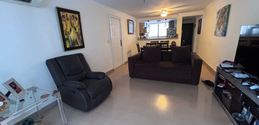 Alquilo céntrico y recién remodelado apartamento en Hato Pintado