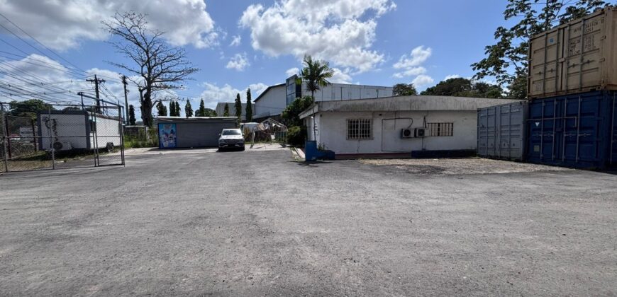 Alquiler de galera, oficina y amplio terreno de 4 mil metros aproximadamente