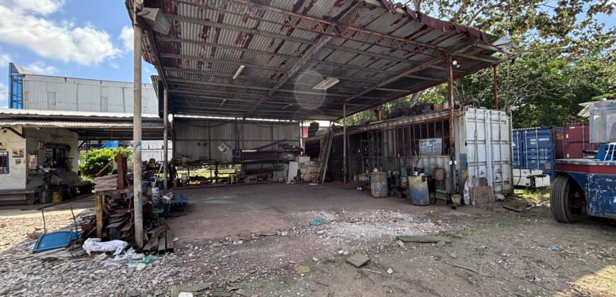 Alquiler de galera, oficina y amplio terreno de 4 mil metros aproximadamente