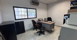 Alquiler de galera, oficina y amplio terreno de 4 mil metros aproximadamente