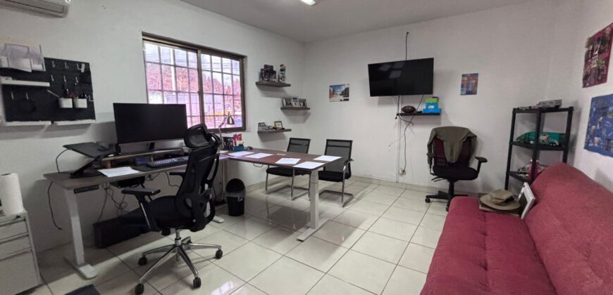 Alquiler de galera, oficina y amplio terreno de 4 mil metros aproximadamente