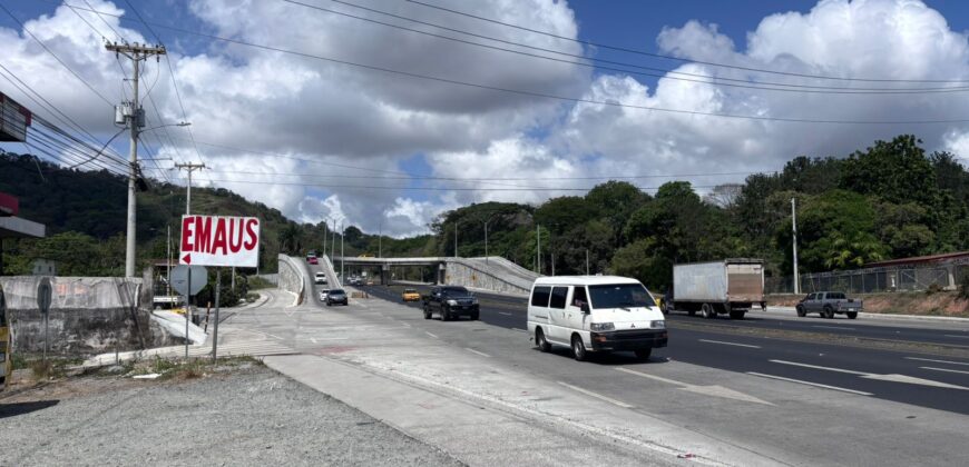 Alquiler de galera, oficina y amplio terreno de 4 mil metros aproximadamente
