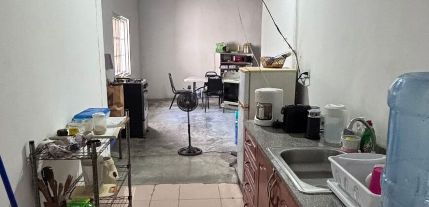 Alquiler de galera, oficina y amplio terreno de 4 mil metros aproximadamente