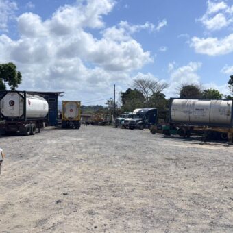 Vendo / alquilo terreno con galera en Las Cumbres, frente a carretera Transístmica