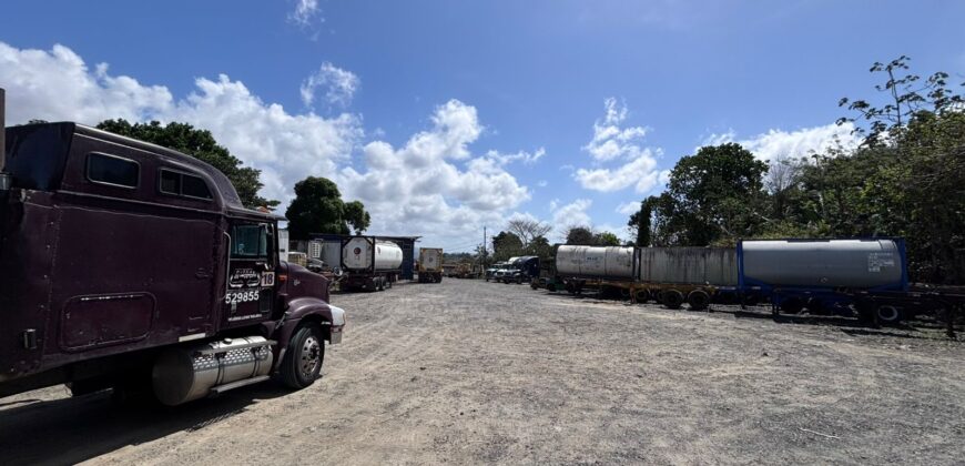 Vendo / alquilo terreno con galera en Las Cumbres, frente a carretera Transístmica