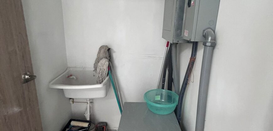 Alquilo hermosa y cómoda oficina en Avenida Balboa – NEGOCIABLE