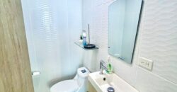 Alquilo amplia oficina en Avenida Balboa, con vista al mar