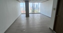 Alquilo hermosa y cómoda oficina en Avenida Balboa – NEGOCIABLE