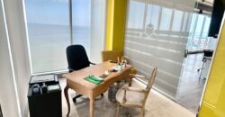 Alquilo amplia oficina en Avenida Balboa, con vista al mar