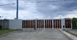 Alquilo espectacular casa con piscina en playa Punta Barco Viejo