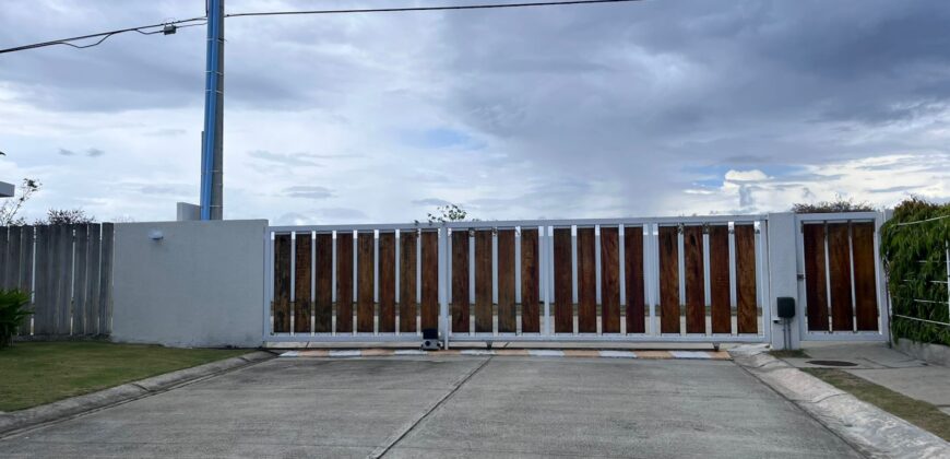 Alquilo espectacular casa con piscina en playa Punta Barco Viejo