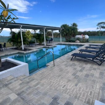 Alquilo espectacular casa con piscina en playa Punta Barco Viejo