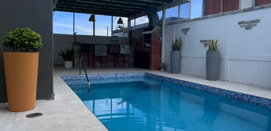 Alquilo espectacular casa con piscina en playa Punta Barco Viejo