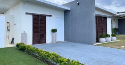 Alquilo espectacular casa con piscina en playa Punta Barco Viejo