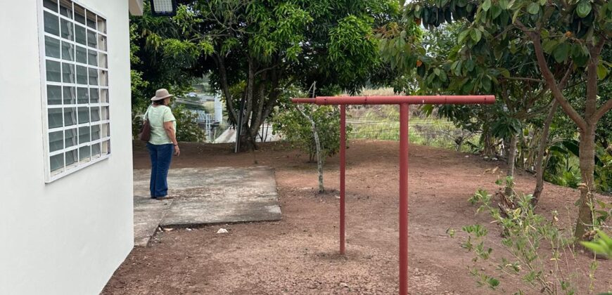 Alquiler de casa en equina, calle sin salida, cómoda y fresca ubicada en Arraiján