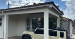 Alquiler de casa en equina, calle sin salida, cómoda y fresca ubicada en Arraiján