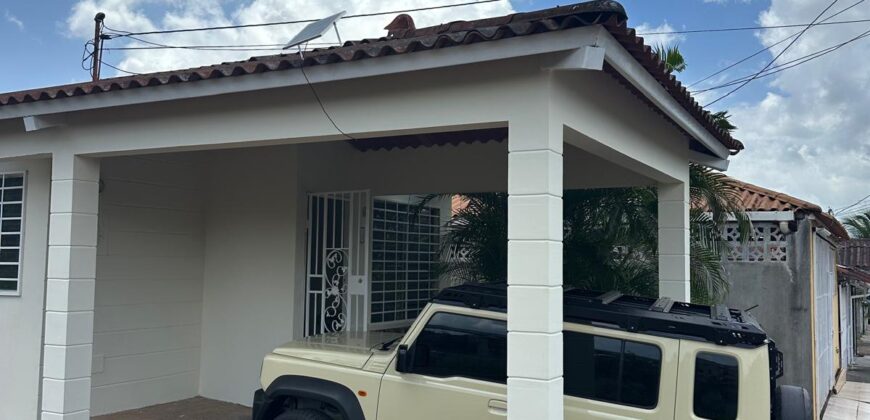 Alquiler de casa en equina, calle sin salida, cómoda y fresca ubicada en Arraiján