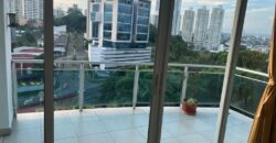 Alquilo apartamento hermoso y céntrico en El Cangrejo (PH Mont Royale – El Cangrejo) 