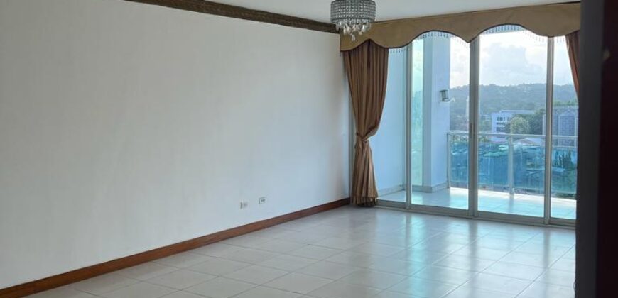 Alquilo apartamento hermoso y céntrico en El Cangrejo (PH Mont Royale – El Cangrejo) 