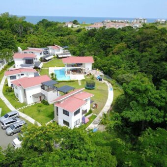 Alquilo casa de playa totalmente amoblada en Rio Mar.