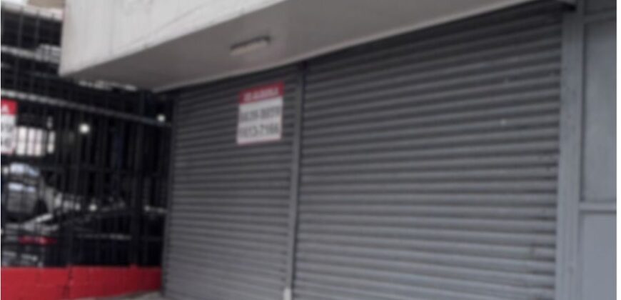 Alquilo local comercial en la entrada de Chanis sobre la Cincuentenario