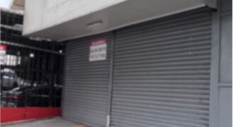 Alquilo local comercial en la entrada de Chanis sobre la Cincuentenario