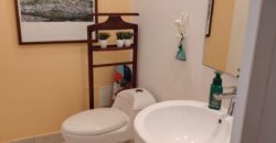 Alquilo amplio apartamento con amoblado en Clayton Park II
