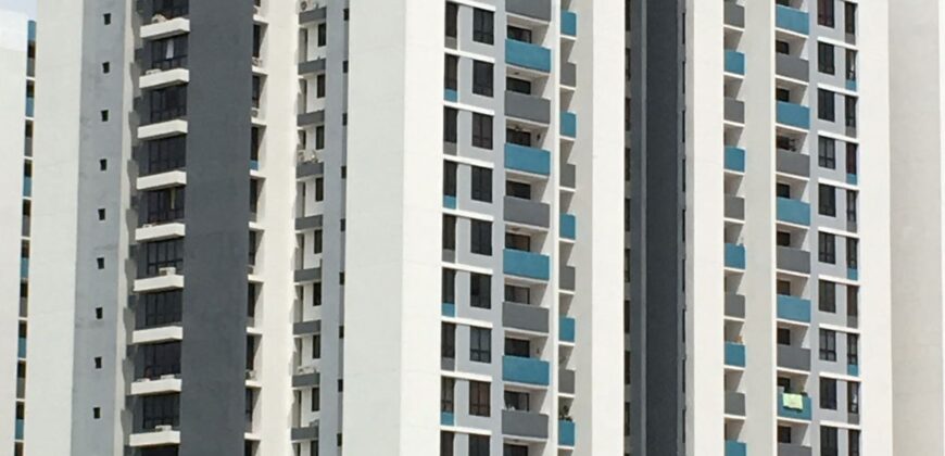Alquilo céntrico y amplio apartamento amoblado en Condado del Rey