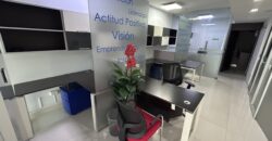 Vendo Local Comercial de 2 niveles sobre Tumba Muerto a nivel de calle