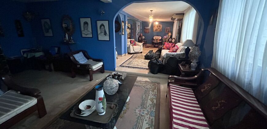 Vendo céntrica casa en equina en La Locería