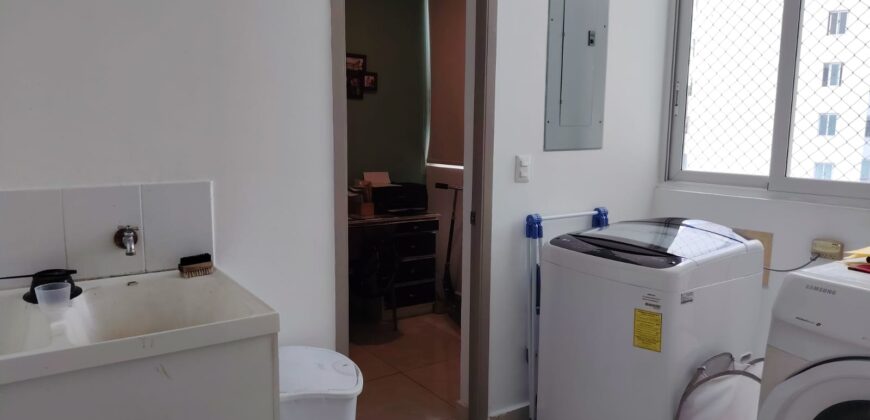 Alquilo amplio apartamento con amoblado en Clayton Park II