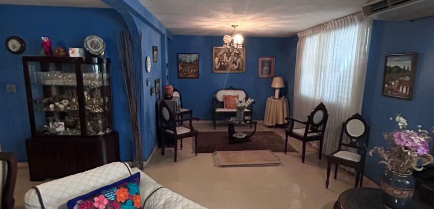 Vendo céntrica casa en equina en La Locería
