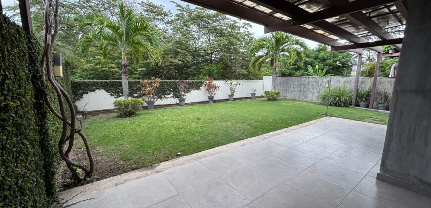 Vendo hermosa casa de playa a precio de costo por mudanza