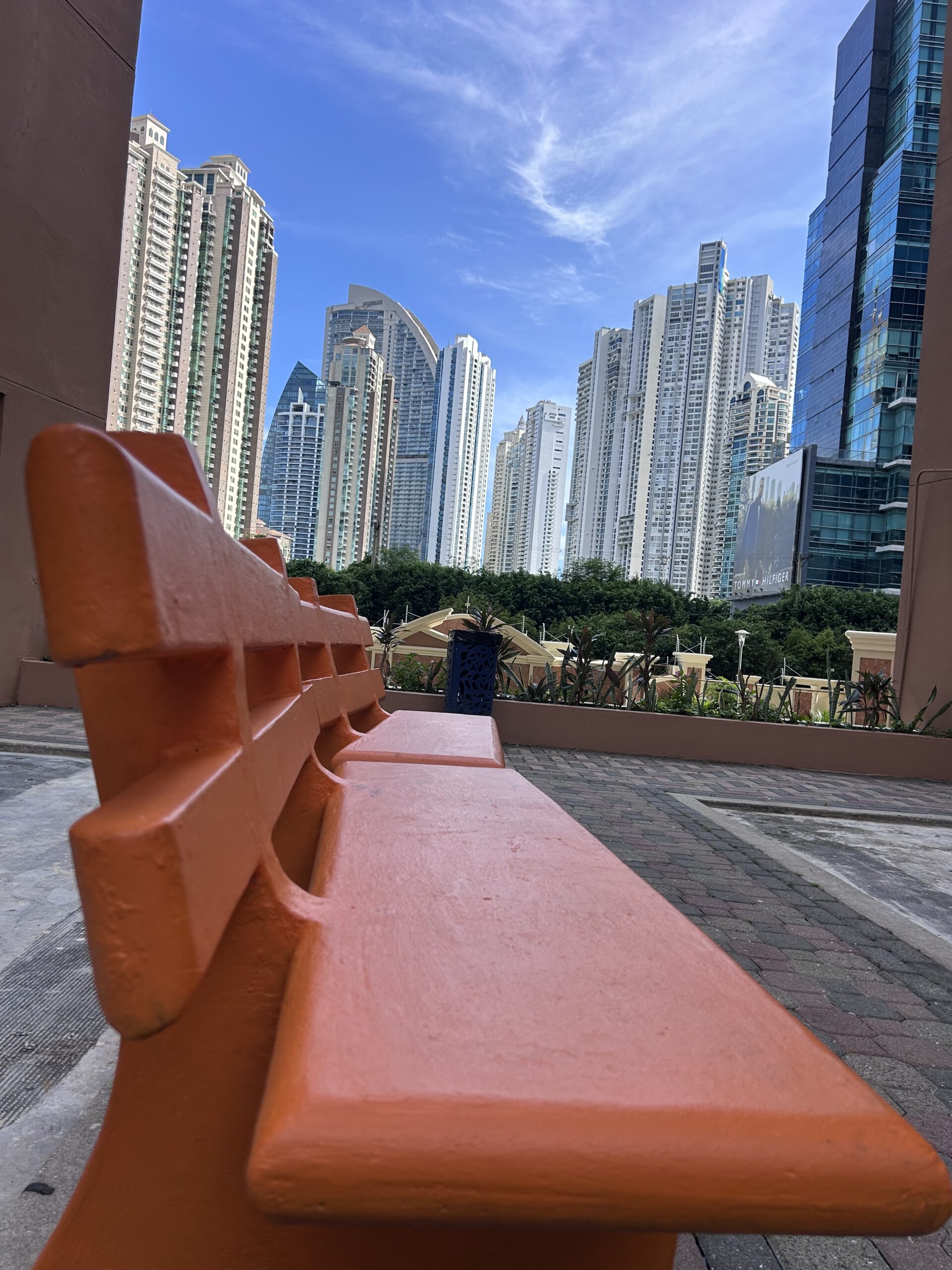 Vendo hermoso y amplio apartamento, con extraordinaria vista en Punta Pacífica.