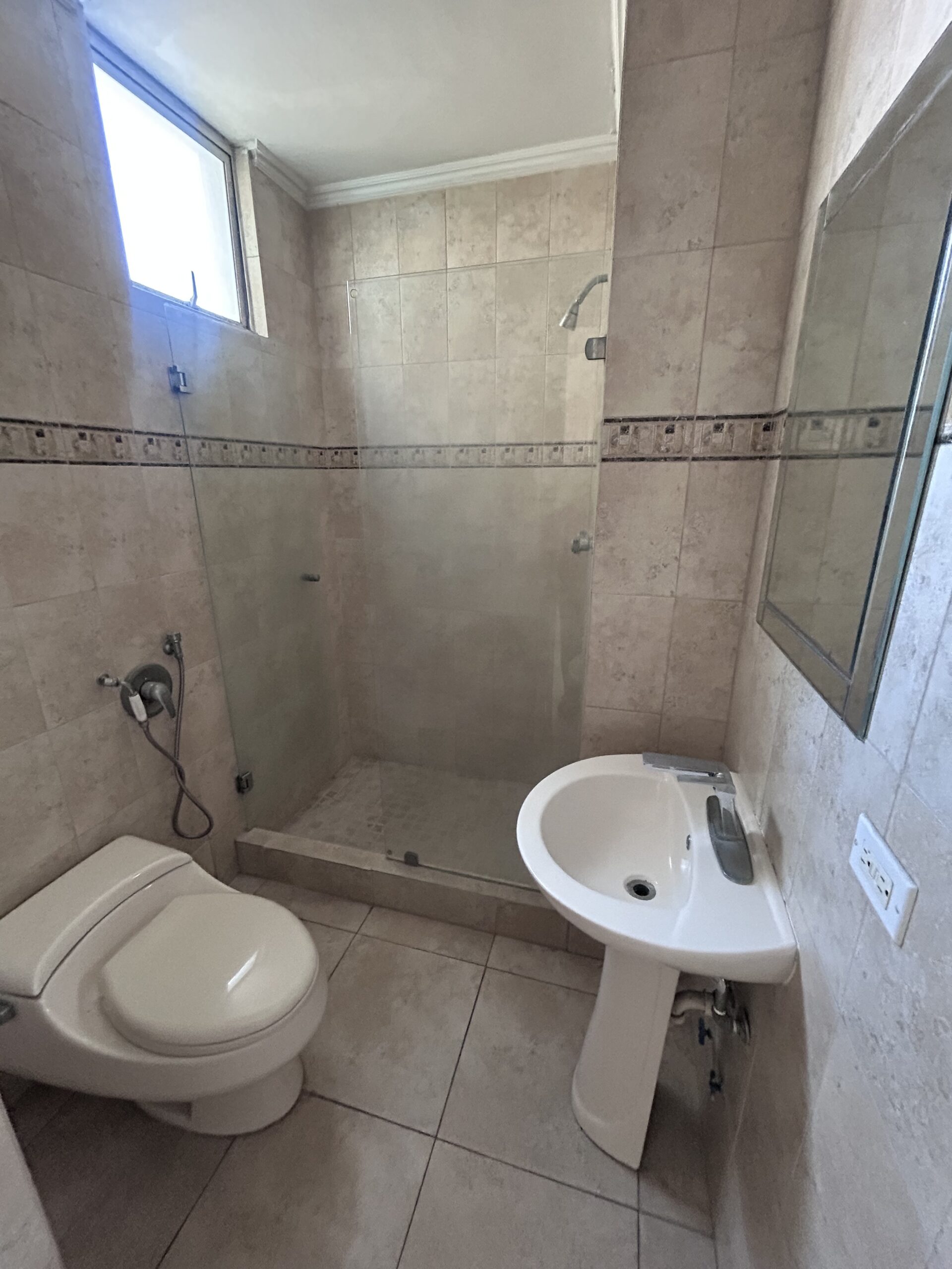 Vendo hermoso y amplio apartamento, con extraordinaria vista en Punta Pacífica.