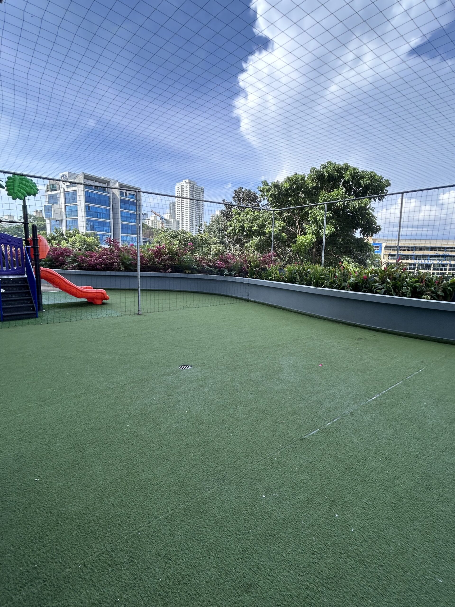 Vendo hermoso, céntrico y amplio apartamento en El Cangrejo